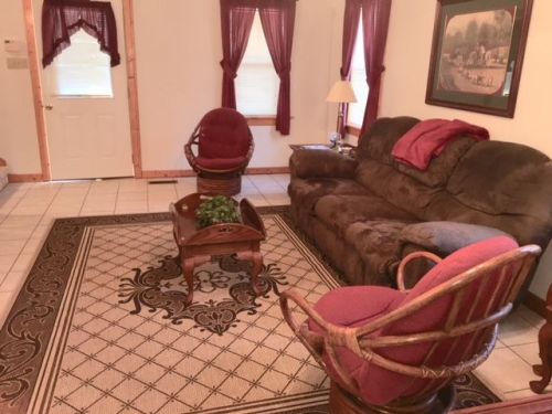 579 Jennings Bluff Rd, Linden, TN 37096-4651
