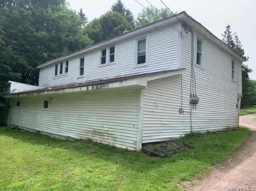 44 Clinton Ave, Monticello, NY 12701-2106