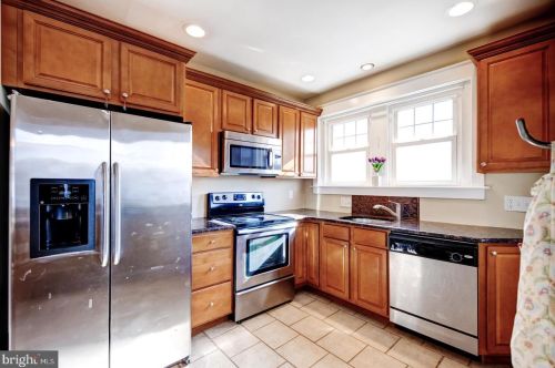 422 Delaware Ave, Lansdale PA 19446-3422 exterior