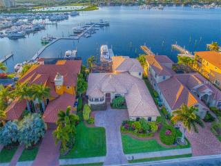 812 Riviera Dunes Way, Palmetto, FL 34221-7124