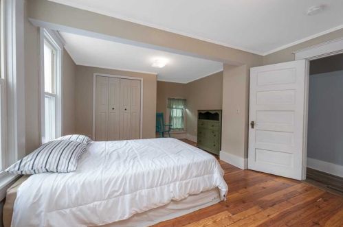 1 Elmwood Ave, Poughkeepsie NY  12603-4101 exterior