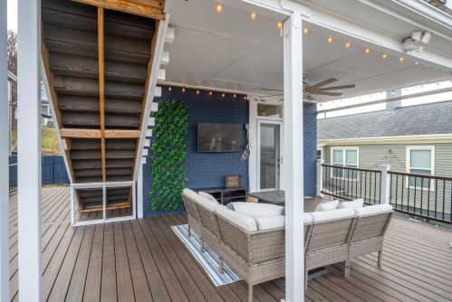 111 10th Ave, Newport KY  41074-1412 exterior