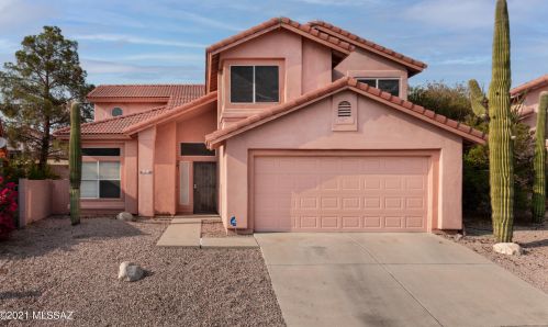9979 Woodstone Trl, Tucson, AZ 85742-8913