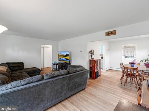 15 Wilbert Dr, Primrose PA  17901-8250 exterior