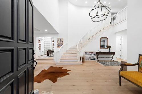 7 Cheshire Ct, Newport Beach CA  92660-4210 exterior