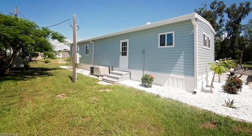 5157 Sandpiper Dr, Saint James City FL  33956-2837 exterior