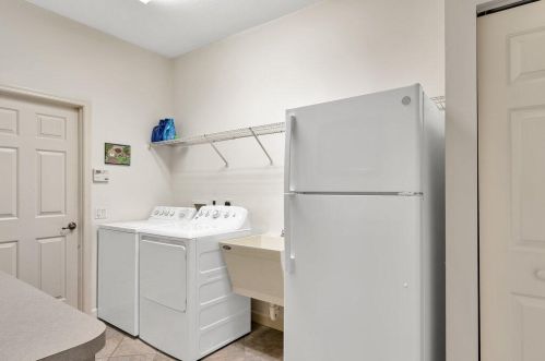 3966 9th Ln, Vero Beach FL  32960-6123 exterior