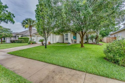 5525 Huckleberry Trl, Macclenny, FL 32063-1809
