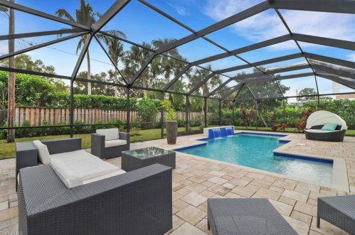 1236 13th Ave, Naples, FL 34102-5242