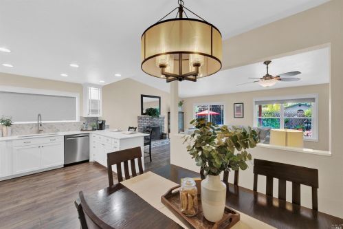 1000 Woodridge Dr, Vacaville CA  95687-6440 exterior