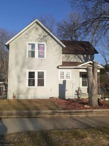 600 4th St, Little Falls MN  56345-1253 exterior