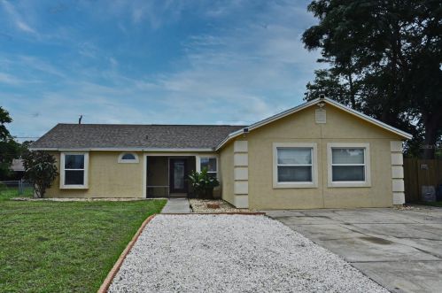 2888 Beal St, Deltona, FL 32738-2407