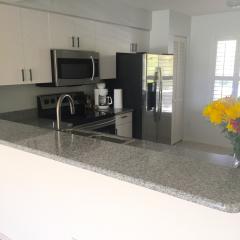 9660 Victoria Ln, Naples FL  34109-1677 exterior