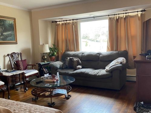 672 Larkfield Rd, Elwood NY  11731-5914 exterior