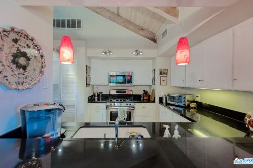 422 Forest Hills Dr, Rancho Mirage CA  92270-1459 exterior