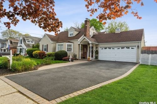 314 Wilson Pl, North Bellmore, NY 11710-3444