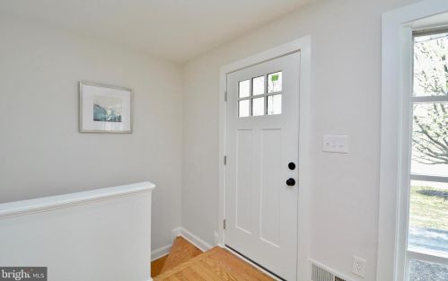 2608 Pioneer Ln, Falls Church VA  22043-3413 exterior