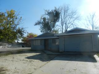 14175 Pimo St, Armona, CA