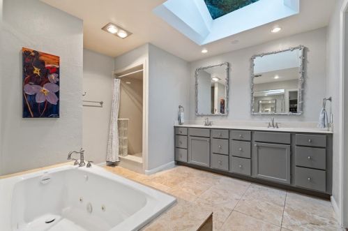 1207 Huntington Dr, Richardson TX  75080-2930 exterior