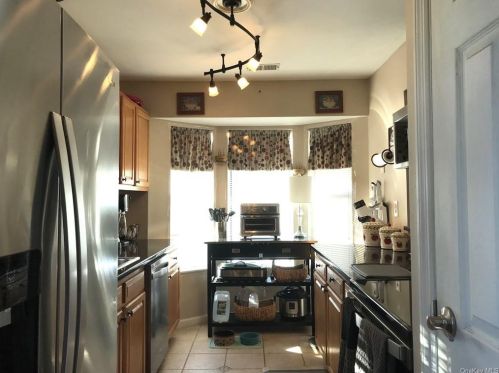 173 Hidden Ridge Dr, Monticello, NY 12701-3086