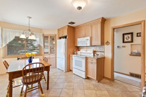 7534 53, Milwaukee WI 53223-4808 exterior