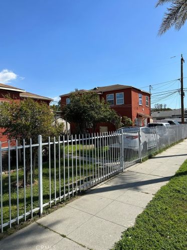 4260 Imperial Hwy, Lynwood, CA 90262-2962