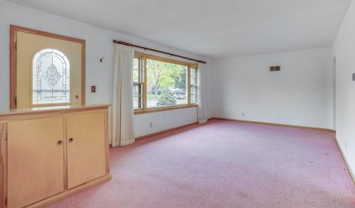 2126 Sunrise Dr, La Crosse WI  54601-6830 exterior