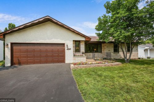 8316 Hopewood Ln, Minneapolis, MN 55427-1142