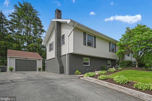525 2nd St, Port Carbon, PA 17965-1425
