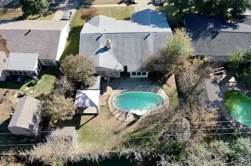7617 Circle Dr, Fort Worth, TX 76180-6442