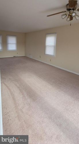 12 Melvin Dr, Fredericksburg, VA 22406-5101