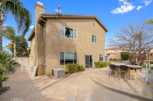 765 Windbound Ave, Beaumont CA  92223-7098 exterior