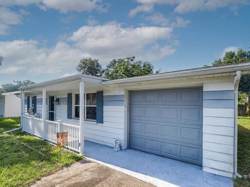 4746 Salem Dr, New Port Richey, FL 34652-6177