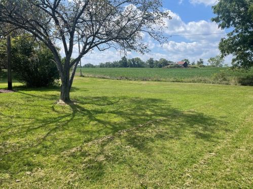 220 Baird Rd, Edinburg, PA 16116-3008