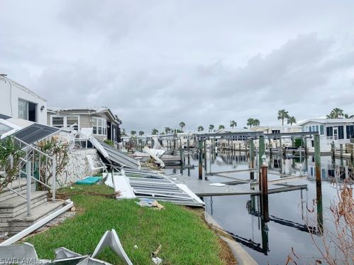 17881 Peppard Dr, Fort Myers Beach, FL 33931-7148