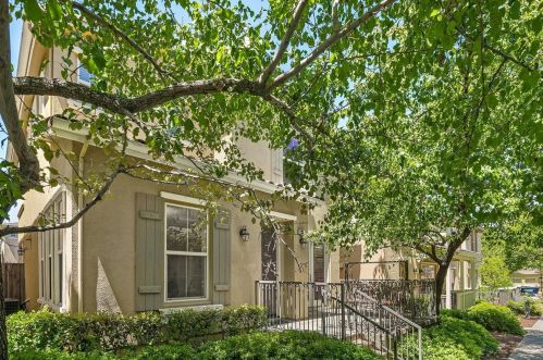 233 Meadow Pine Pl, San Jose, CA 95125-6625