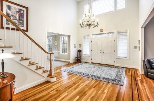 53 Stonewall Cir, White Plains, NY 10607-1834