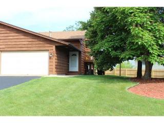 4485 Cinnamon Ridge Trl, Saint Paul, MN 55122-3375