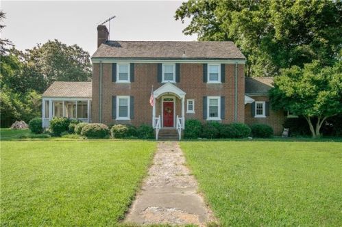 15258 Broad St, Branchville, VA 23828-2211