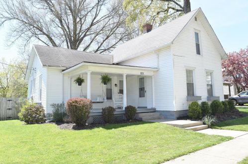 105 Granville St, Pataskala, OH 43062-8229