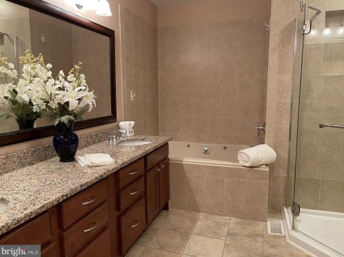 15 Trumbull Ct, Princeton NJ  08540-7060 exterior