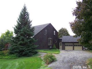 3517 Griffin Rd, Syracuse, NY 13215-9525
