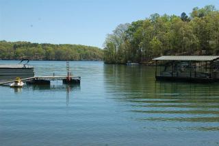 1024 Pinelake Dr, Townville, SC 29689-3433