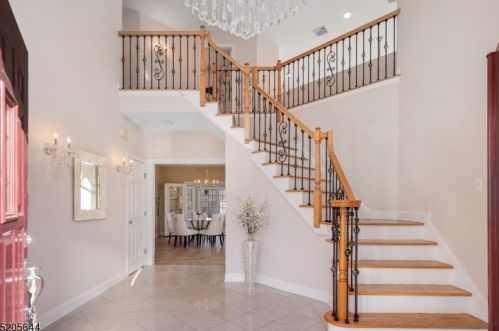 409 Beverwyck Rd, Parsippany NJ  07054-1537 exterior