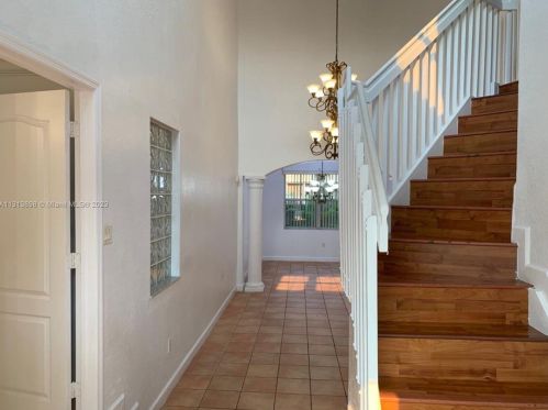 3461 170th Ter, Hollywood, FL 33027-4578