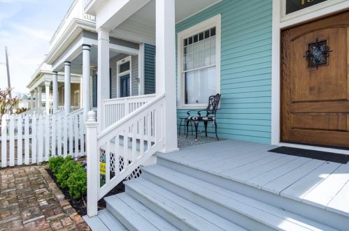 1307 Church St, Galveston, TX 77550-5065