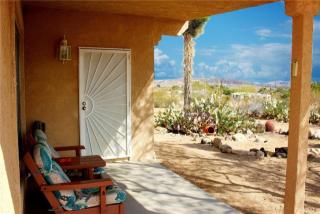1272 Trail St, Yucca Valley, CA 92285-1877