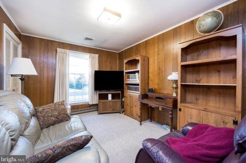 1134 Crestwood Dr, Pottstown PA 19464-2932 exterior