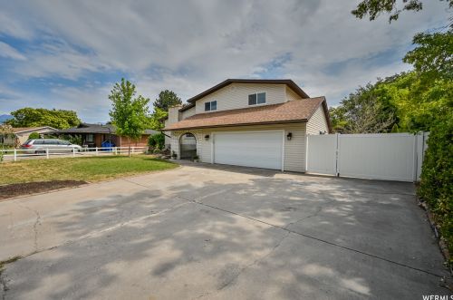 2567 Easton St, Salt Lake City, UT 84129-1939