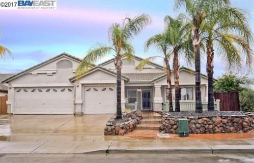 5040 Winchester Dr, Oakley, CA 94561-6314